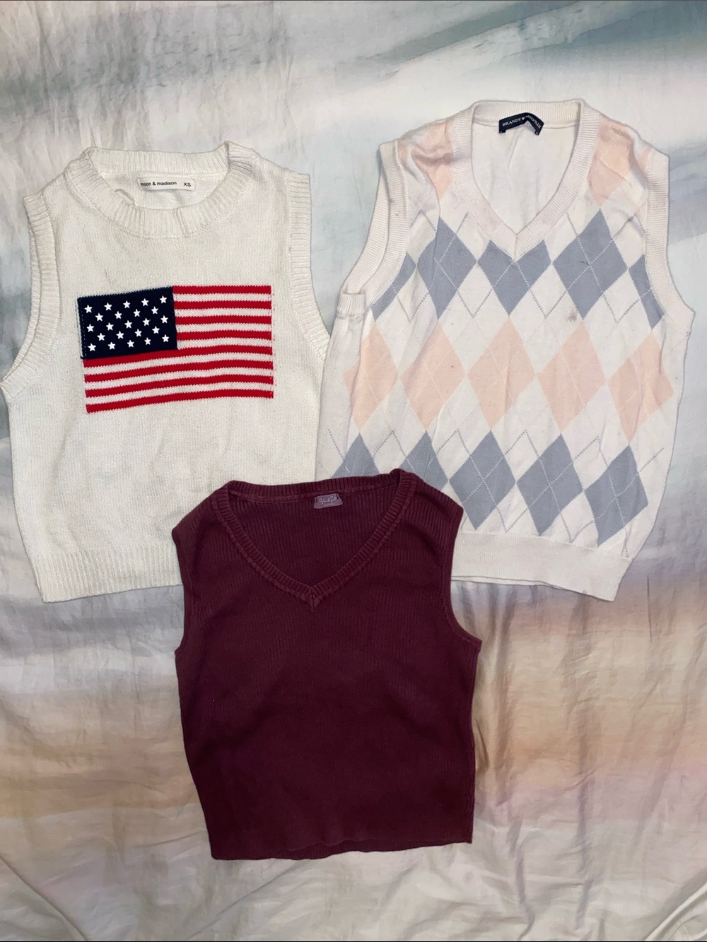 Brandy Melville, John Golt, moon & madison 3 Teen Shirt size XS Used